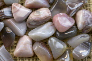 Agate rubanée grise