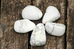 Howlite