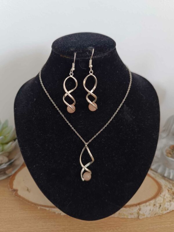 Collier et boucles d'oreilles – Image 2