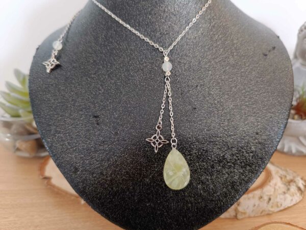 Collier larme en jade de chine et nœud de sorcière – Image 2