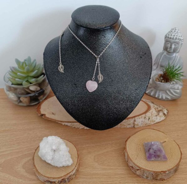 Collier cœur en quartz rose et feuille